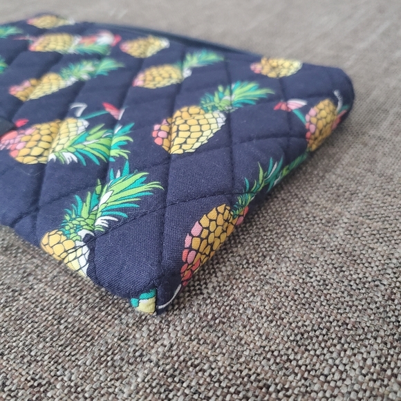 Vera Bradley Escapade Wristlet in Toucan Party NWT - Picture 5 of 11